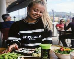 Chiara Castelli eating non vegetarian food Chiara Castelli eating non vegetarian food